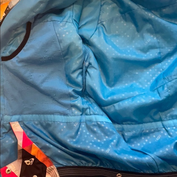 COPY - Roxy winter Jacket - Picture 7 of 9